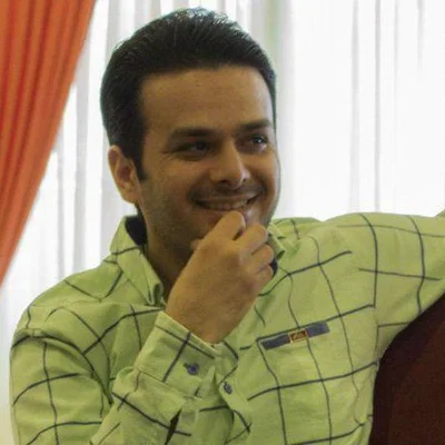کاور گفتگو با امین آرامش: بنیانگذار کارنکن و معلم مسیر شغلی