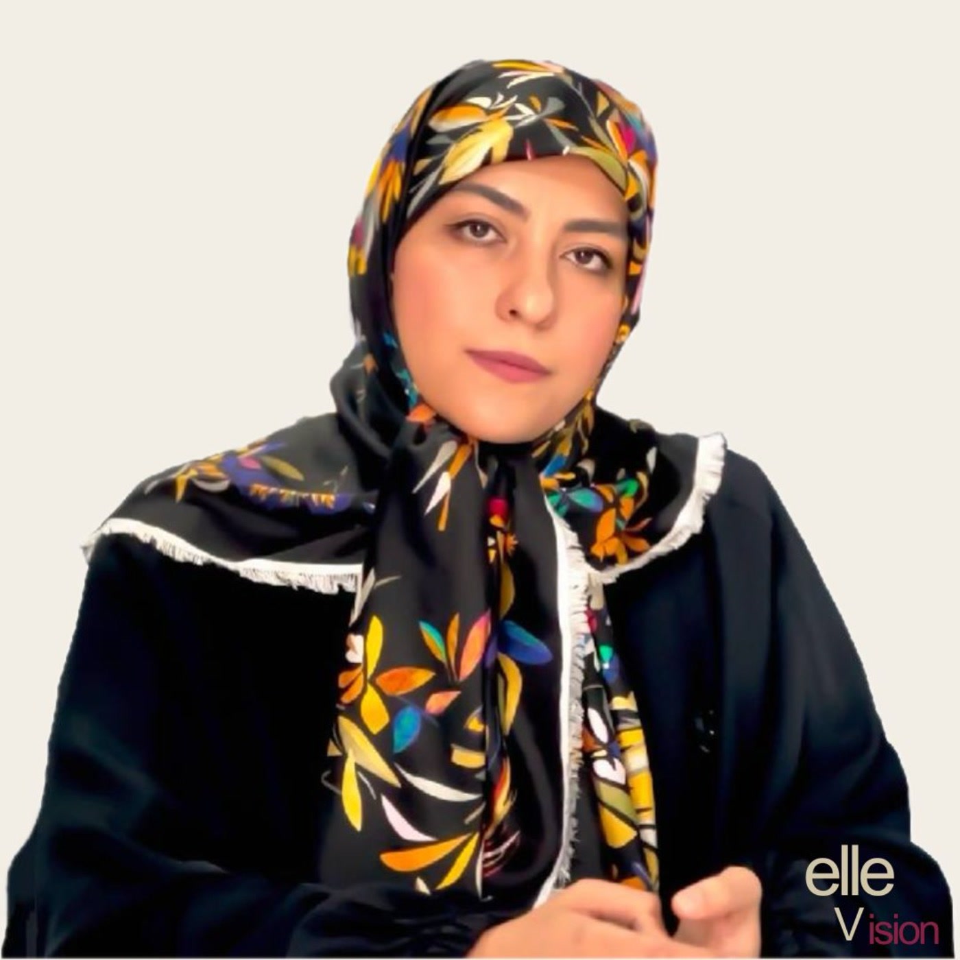 کاور E15- ذهن درآمدزا و ورود به دنیای کسب و کار با فرناز مجیدی
